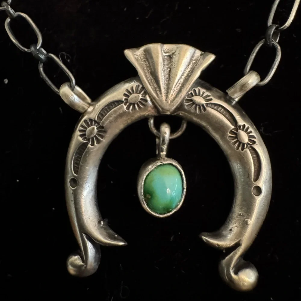 Sterling Silver native American made naja genuine‎ Turquoise Pendant Navajo